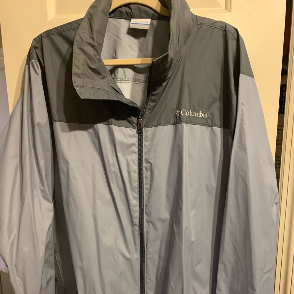 Columbia men’s windbreaker